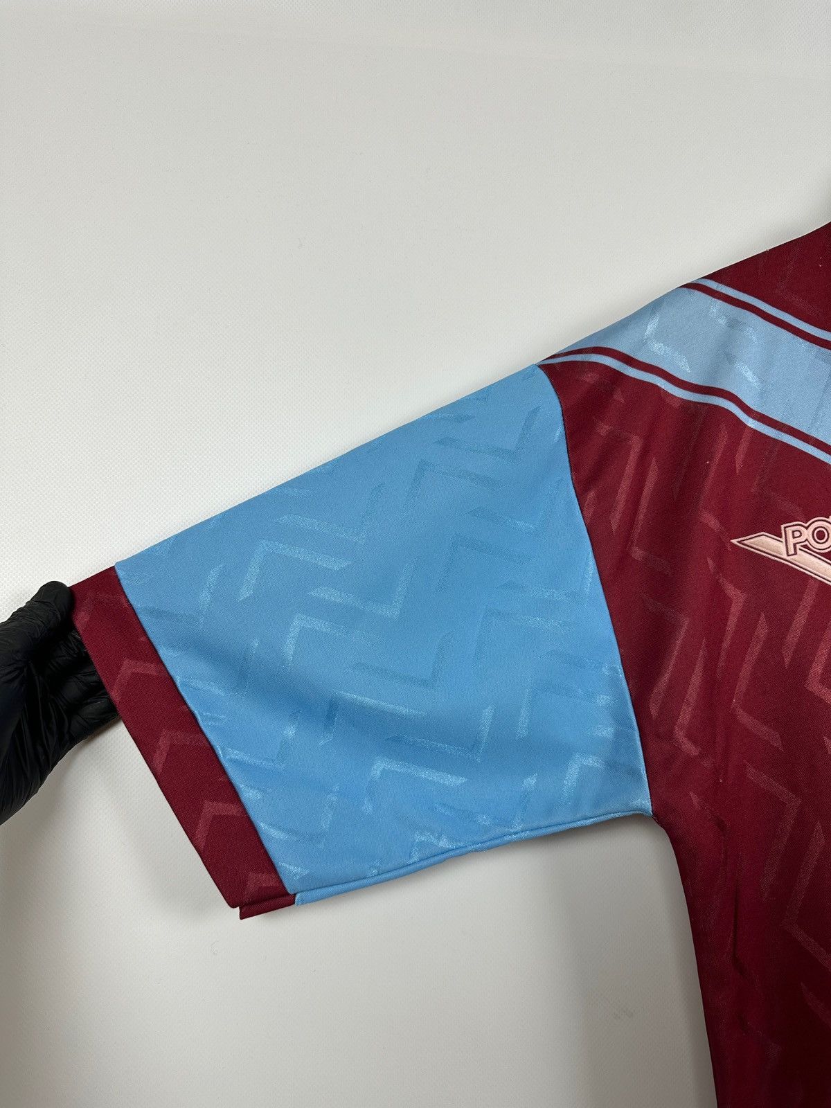 PONY 1993/1995 Vintage West Ham United Pony Home Soccer Jersey Size US M / EU 48-50 / 2 - 9 Thumbnail
