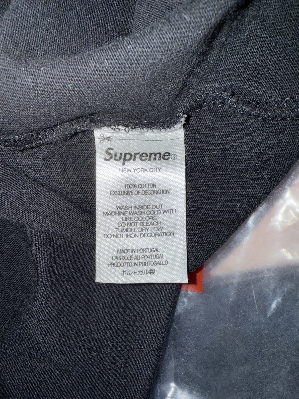 Supreme Black and Gold Embroidered Dragon TShirt New Size US M / EU 48-50 / 2 - 9 Thumbnail