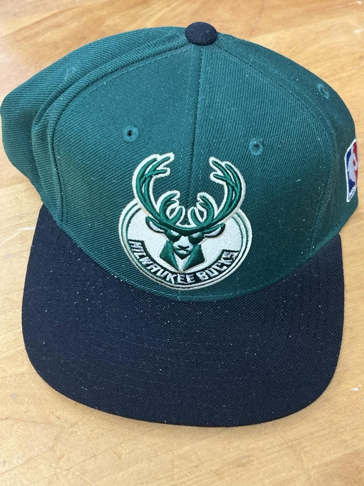 Mitchell & Ness Milwaukee Bucks Mitchell & Ness Black NBA Snapback Baseball Size ONE SIZE - 3 Thumbnail