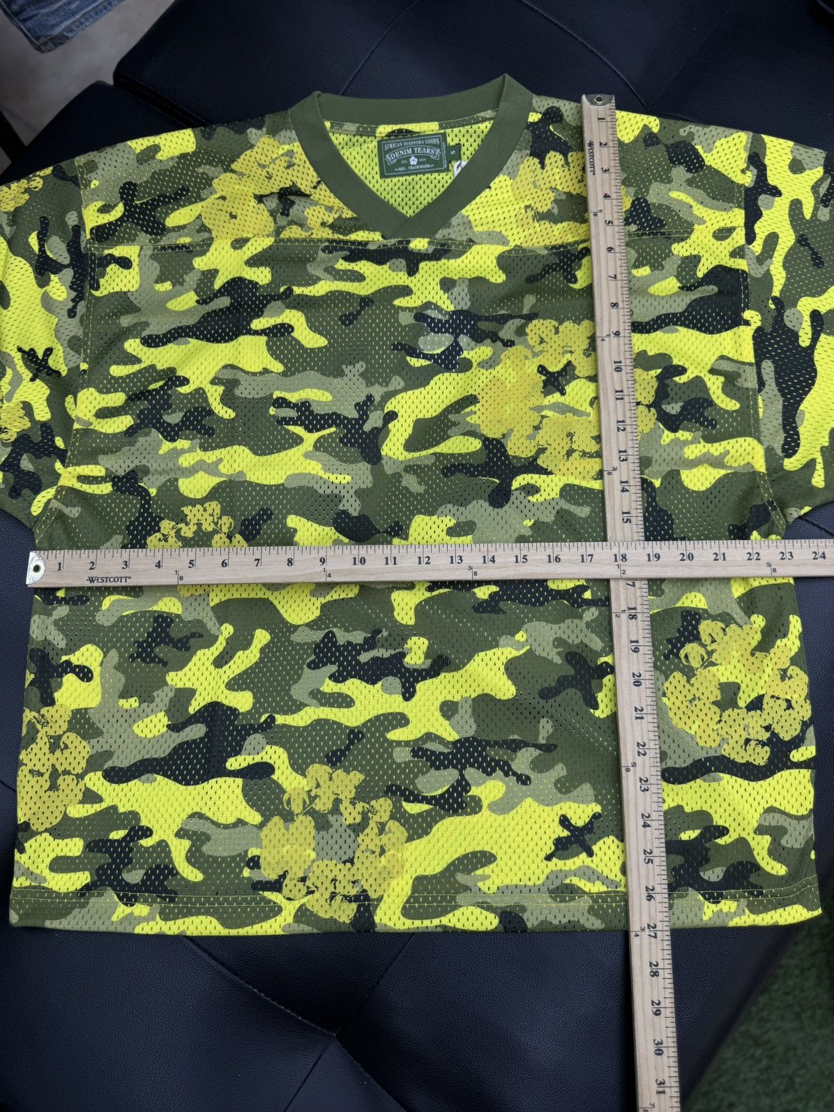 DENIM TEARS Denim Tears Yellow Camo Cotton Wreath Jersey Size S (NEW) Size US S / EU 44-46 / 1 - 7 Thumbnail