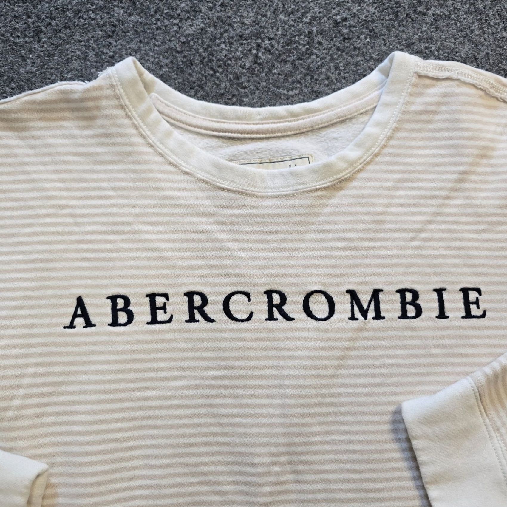 Abercrombie & Fitch Abercrombie & Fitch Sweatshirt Women Small Beige White Striped Logo Lounge Crew Neck Pullover Sweatshirt Size S / US 4 / IT 40 - 2 Thumbnail