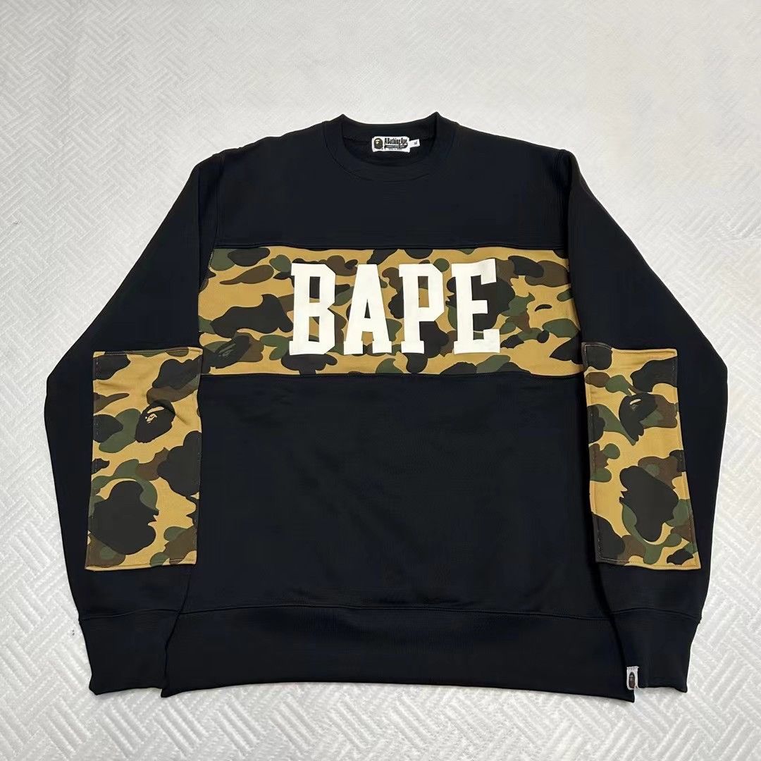 Bape CAMO COLLEGE CREWNECK Size US XL / EU 56 / 4 - 1 Thumbnail