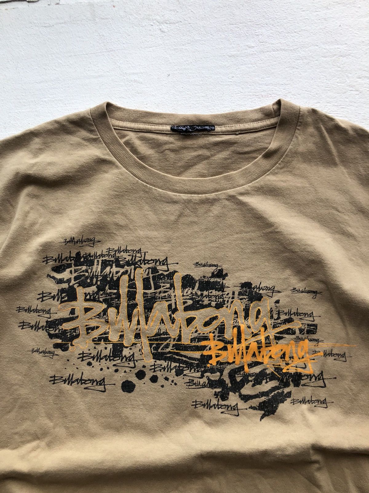 Billabong Vintage Billabong T Shirt Big Logo very rare Y2K Vintage 90s Size US L / EU 52-54 / 3 - 3 Thumbnail
