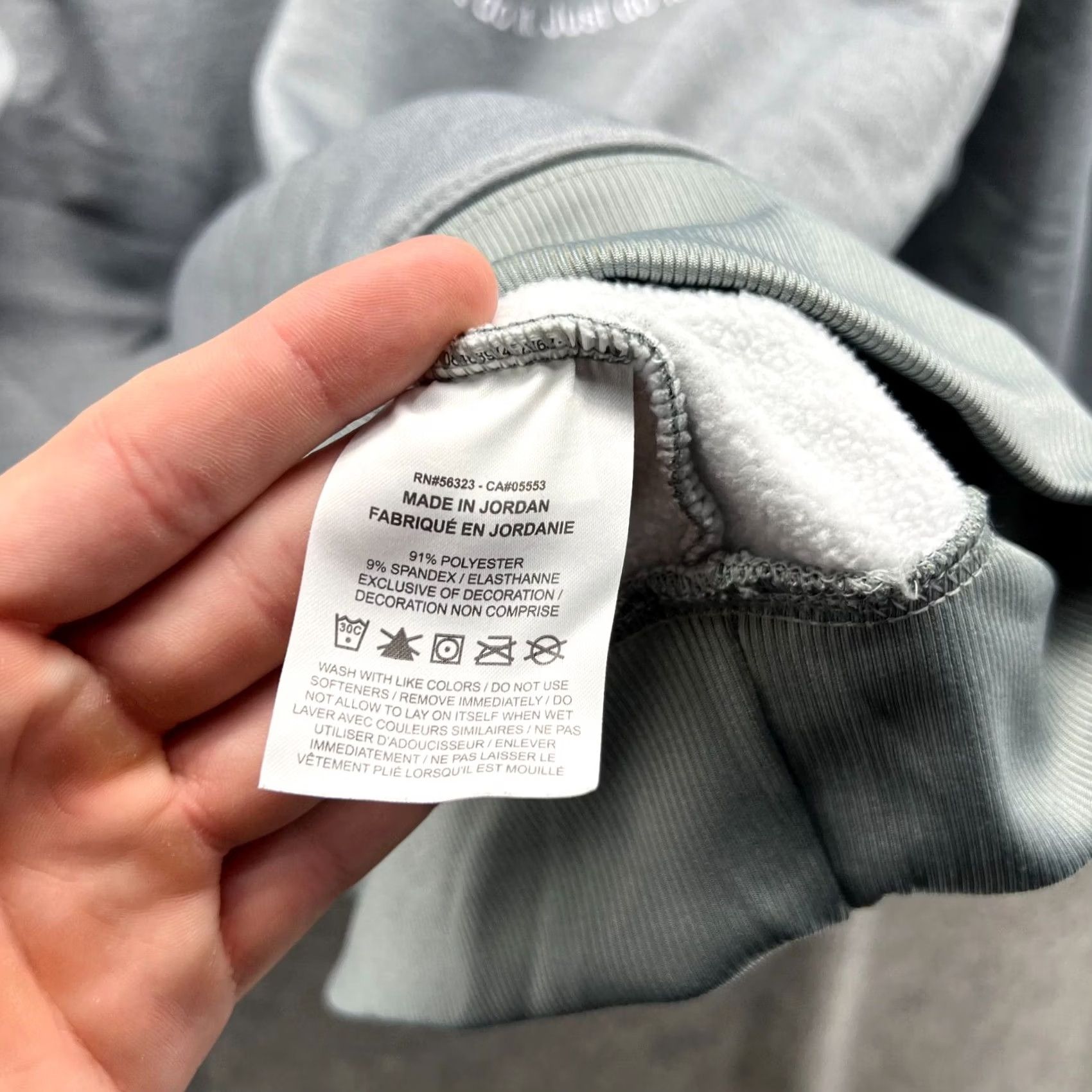 Nike VINTAGE Nike Sweater Shirt Mens Small Gray Hoodie Pullover Therma Jacket Polyester S Gray Logo Knit Pullover Hooded Fall Winter 90s Mens Size US S / EU 44-46 / 1 - 5 Thumbnail