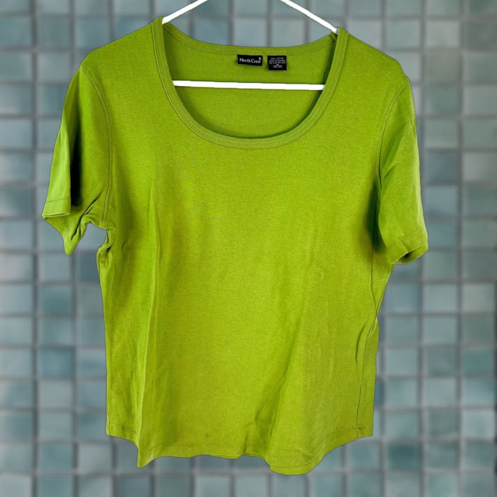Vintage North Crest Womens Green Cotton Short Sleeves T Shirt M 10-12 Pullover Round Neck Classic Casual Shirt Size M / US 6-8 / IT 42-44 - 1 Thumbnail