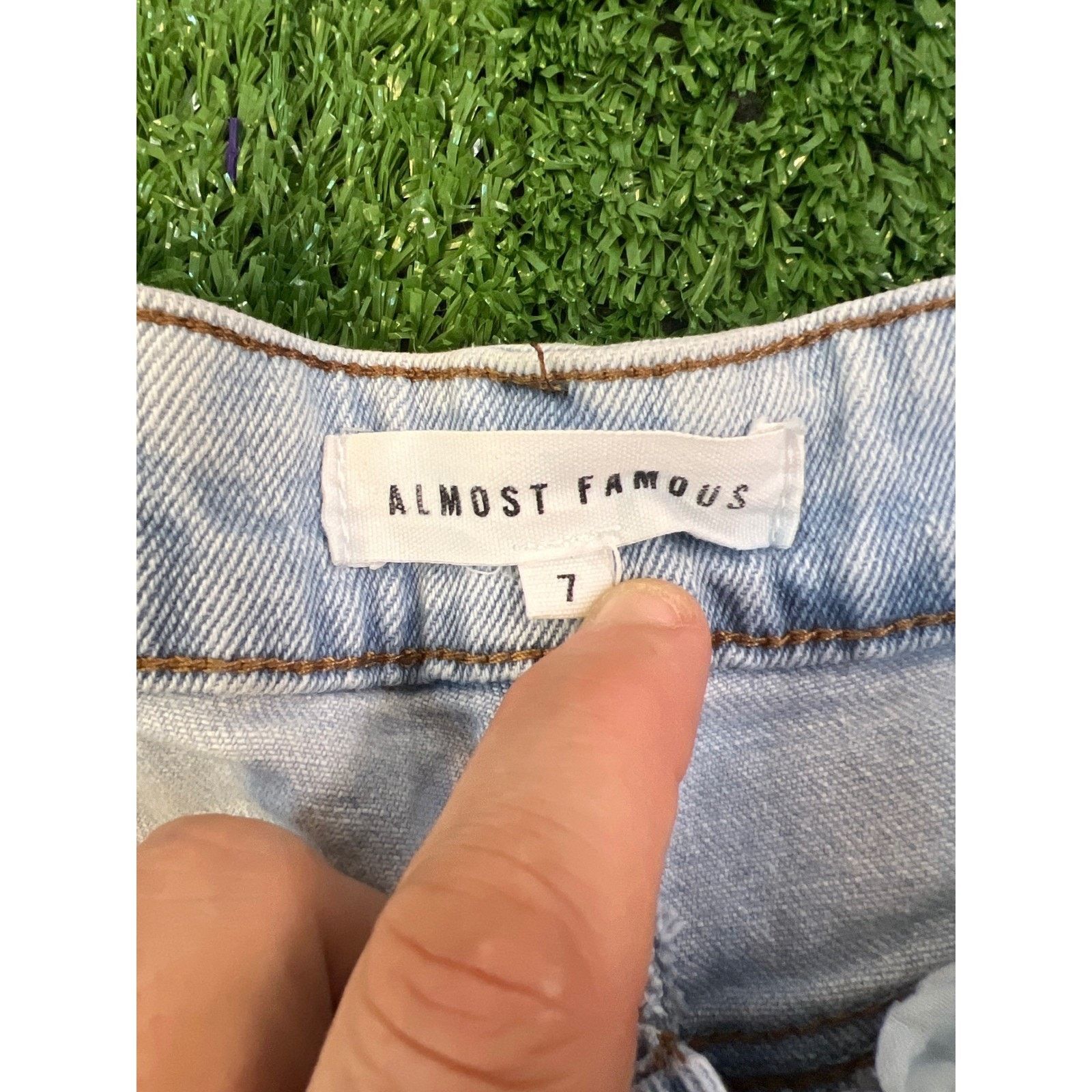 Almost Famous Almost Famous Womens 7-30 Baggy Jeans Wide Leg High Rise Size 30" / US 8 / IT 44 - 4 Thumbnail