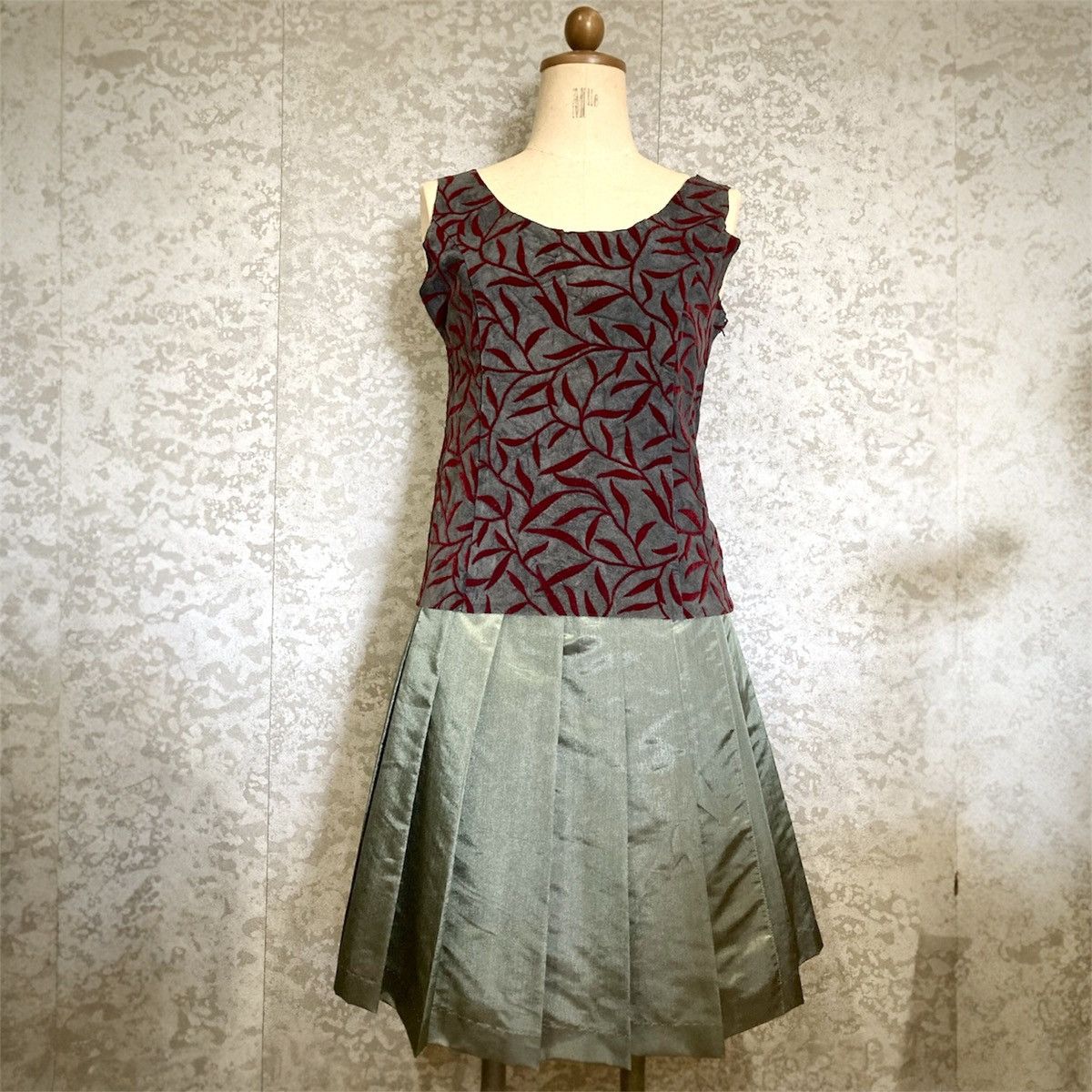 Japanese Brand Japanese Archive Sharp Pleated Wrap Skirt One-of-One Grunge Size 26" / US 2 / IT 38 - 1 Thumbnail