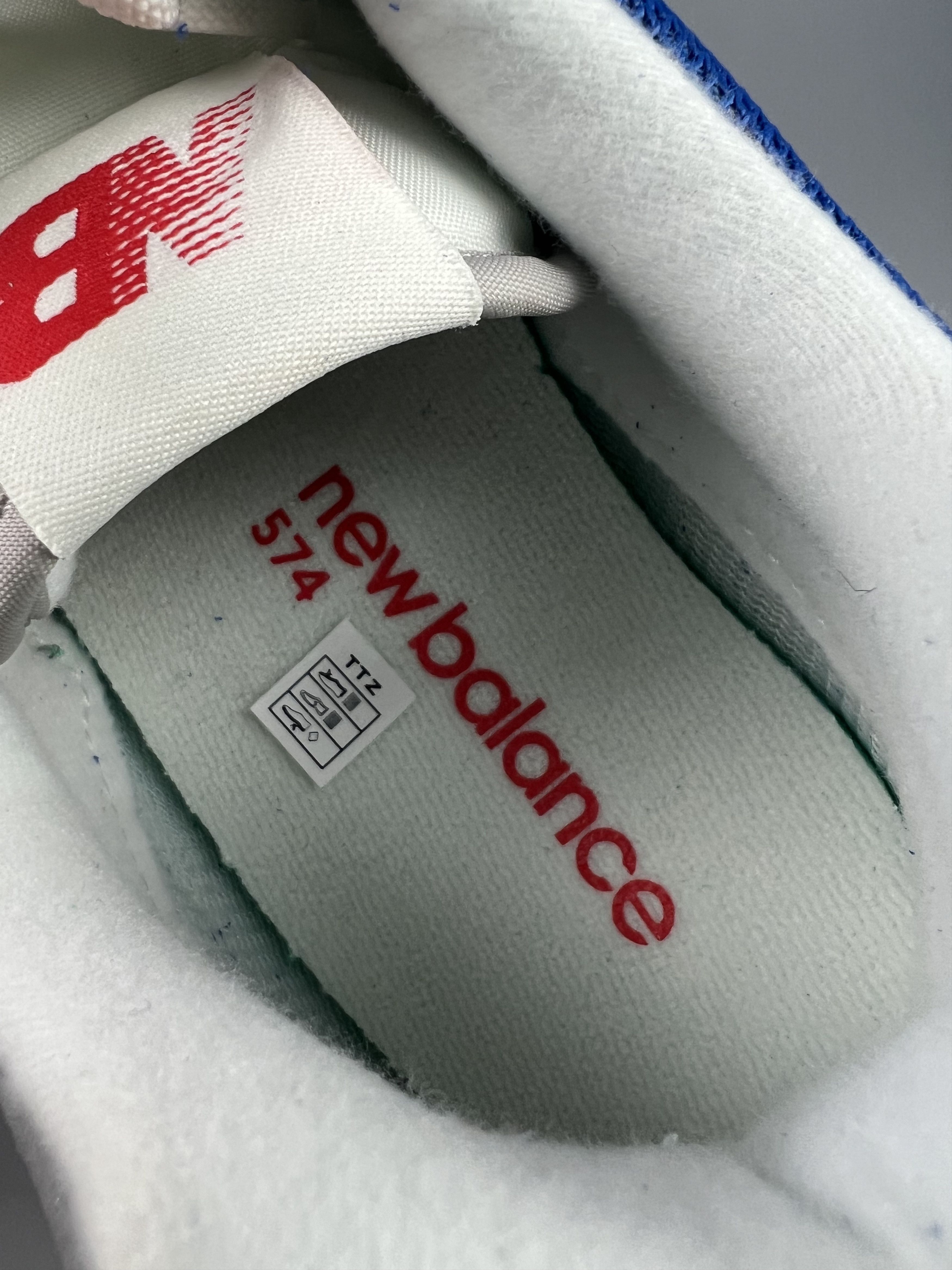 New Balance US9.5 New Balance 574 Men's Casual Athletic Sneakers Size US 9.5 / EU 42-43 - 7 Thumbnail