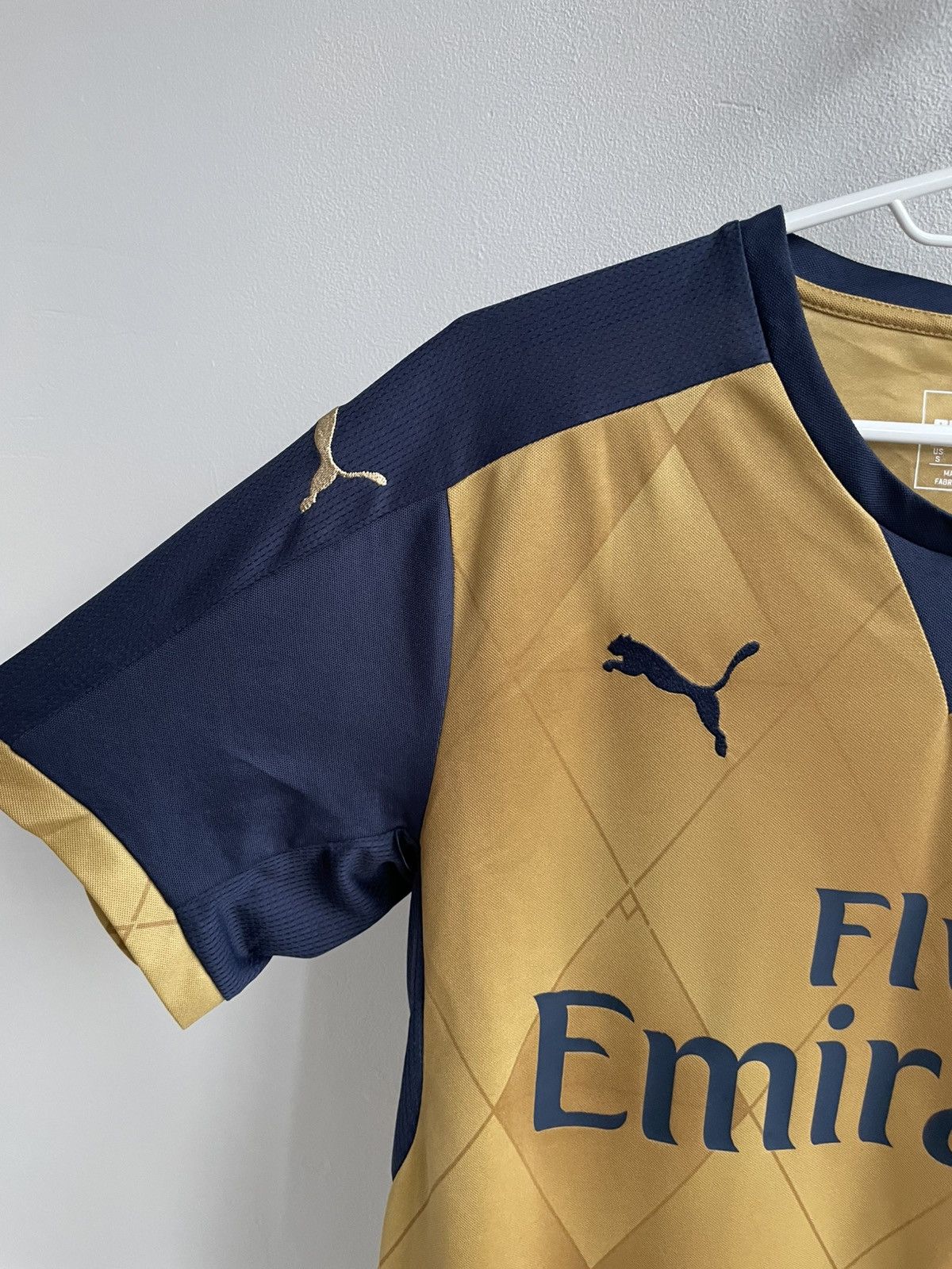 Puma Arsenal 2015 2016 Away Football Shirt Soccer Jersey Puma Size US S / EU 44-46 / 1 - 3 Thumbnail