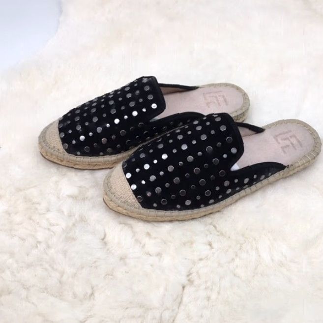 CLOSED VINTAGE LFL MULE Sandal Closed Toe Studded Black US 6 M Womens Shoes 120 Size US 6 / IT 36 - 2 Thumbnail