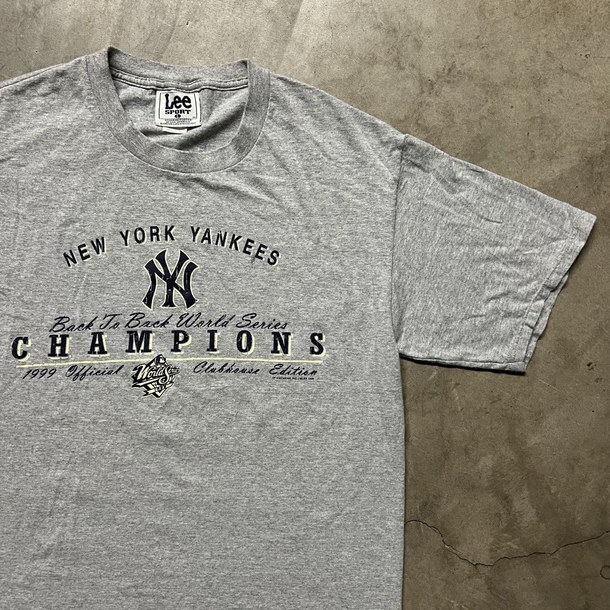 MLB × New York Yankees × Vintage Vintage 1999 MLB New York Yankees Baseball Graphic T-Shirt Size US L / EU 52-54 / 3 - 1 Thumbnail