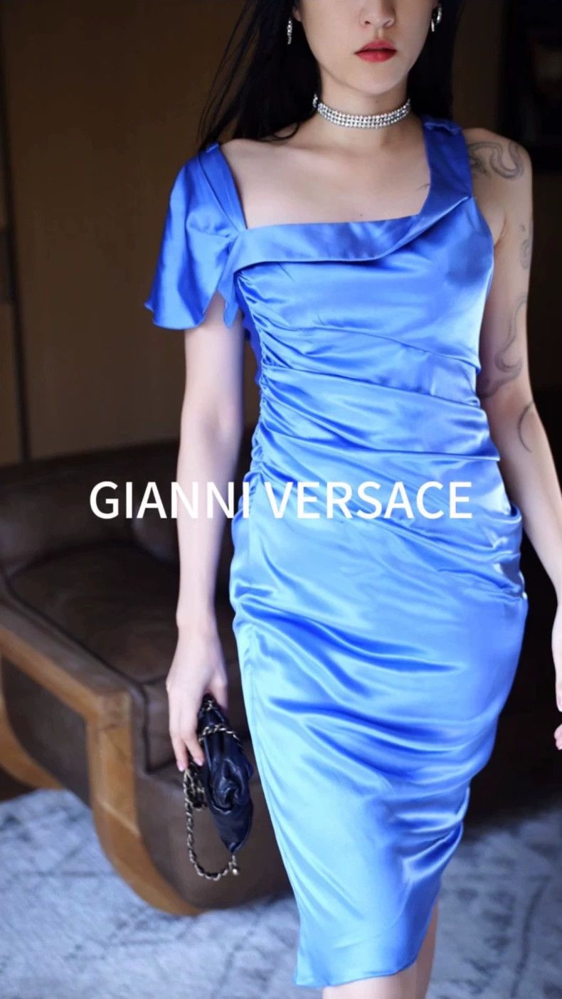 Versace Silk slim pleated asymmetrical dress