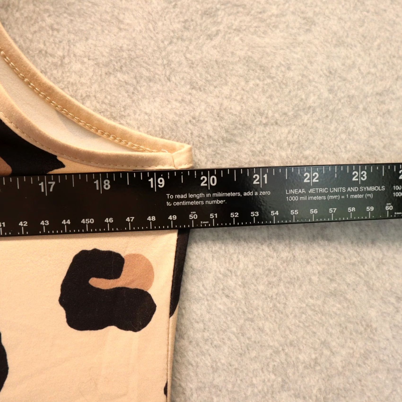 Cougar Refines a product title to maximize search visibility and accuracy. Size L / US 10 / IT 46 - 3 Thumbnail
