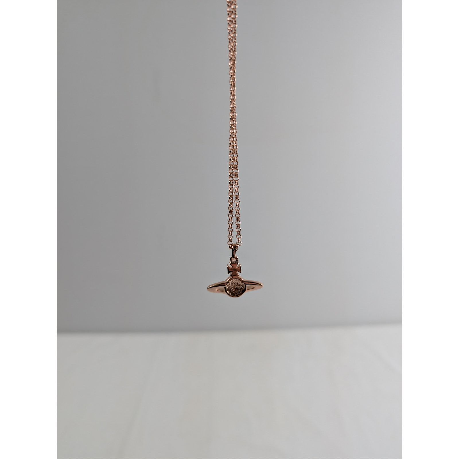 Vivienne Westwood o1rshd1 unisex Neil Mini Bas Relief Pendant Necklace Brass Size ONE SIZE - 12 Thumbnail