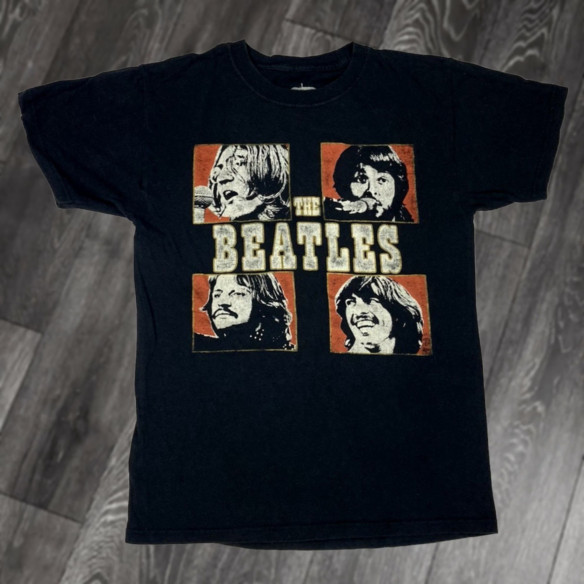 Vintage VINTAGE The Beatles T-Shirt Women Small Black Short Sleeve Music Size S / US 4 / IT 40 - 1 Thumbnail