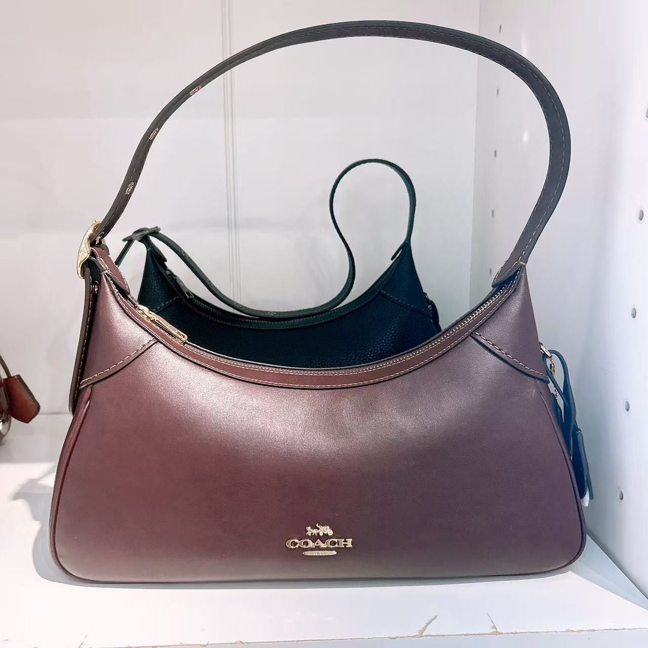 Coach Ella Small Shoulder Bag CDV35 Size ONE SIZE - 2 Thumbnail