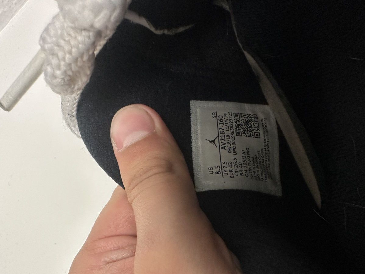 Jordan Brand Air Jordan 11 Retro Low 'Concord-Bred' Size US 8.5 / EU 41-42 - 3 Thumbnail