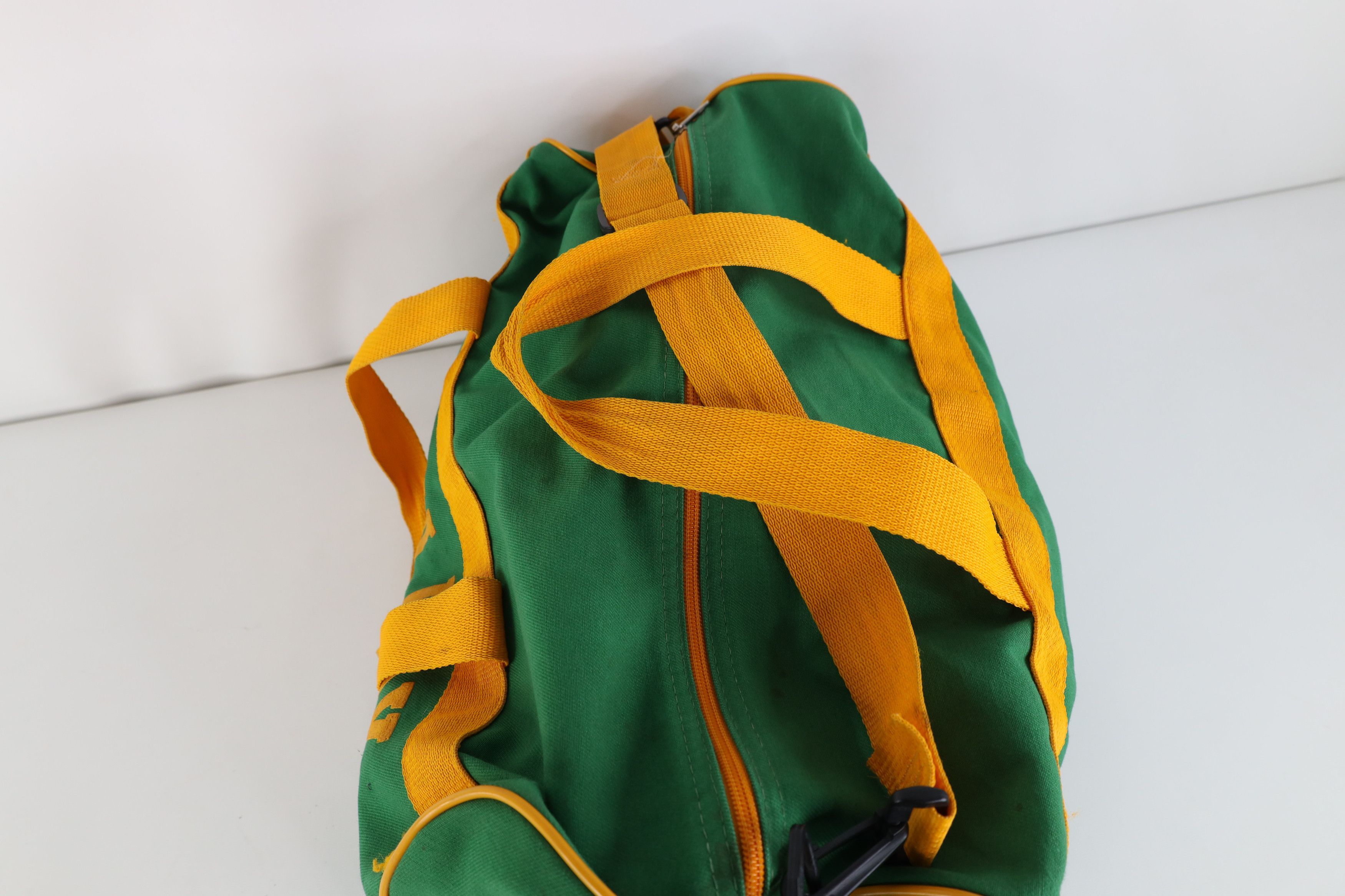Vintage Vintage 60s 70s Green Bay Packers Football Duffel Bag Size ONE SIZE - 7 Thumbnail