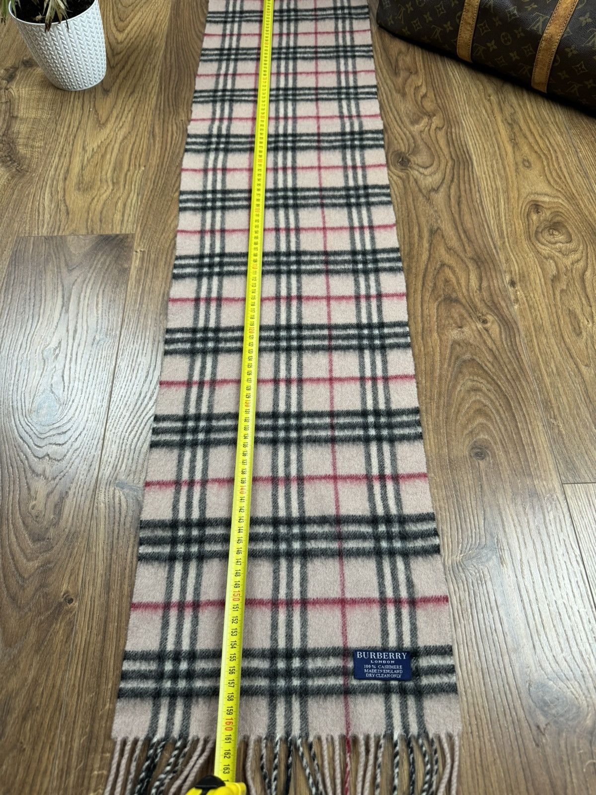 Burberry Vintage cashmere scarf Burberry’s 90s original luxury item Size ONE SIZE - 4 Thumbnail