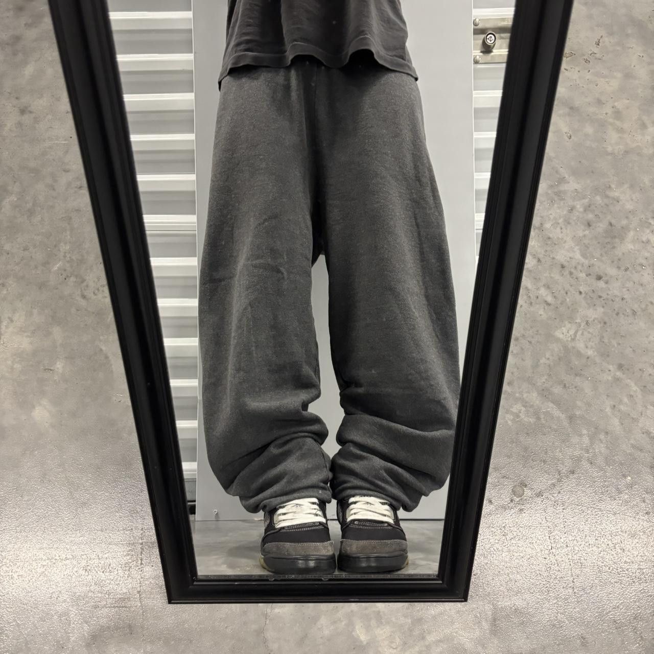 Japanese Brand × Vintage Crazy Vintage Y2K/2000s Dark Grey Essential Sweatpants! Size US 30 / EU 46 - 1 Thumbnail