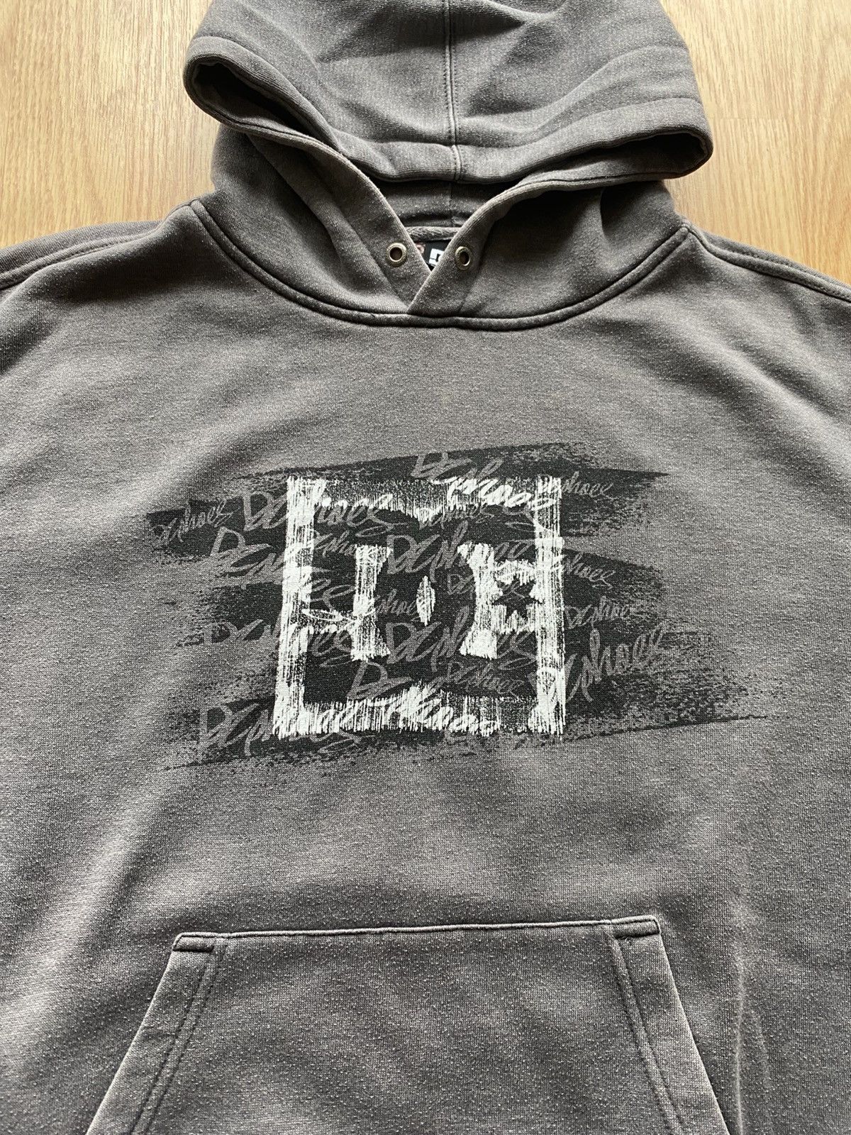DC Vintage DC Shoes Hoodie Pullover Sweatshirt Y2K Greg Size US L / EU 52-54 / 3 - 2 Thumbnail