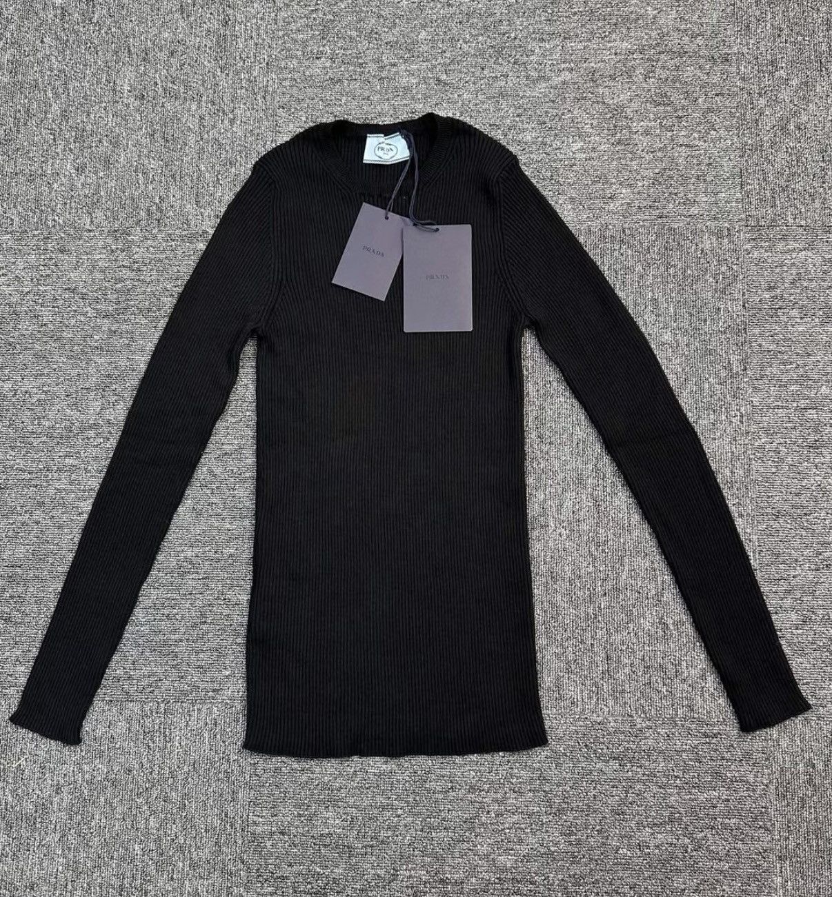 Prada Prada Black Crew Neck Knit Base Layer K12 Size S / US 4 / IT 40 - 1 Thumbnail