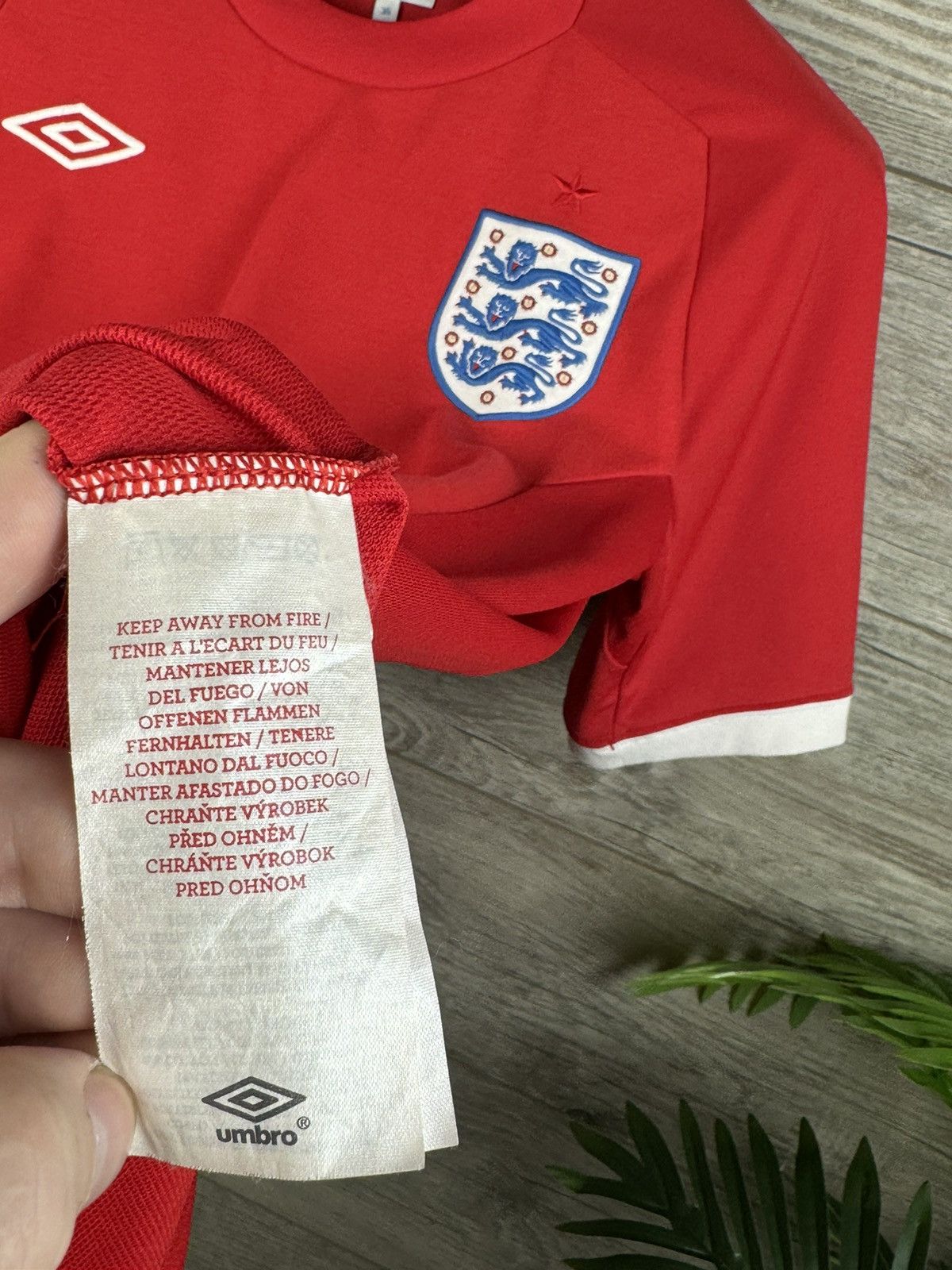 Umbro Umbro soccer jersey England 🏴󠁧󠁢󠁥󠁮󠁧󠁿 size s-m Size US S / EU 44-46 / 1 - 4 Thumbnail