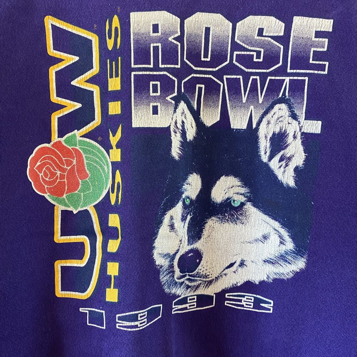 Vintage Vintage U of W Huskies Sweatshirt Rose Bowl 1993 Made in USA Size US XL / EU 56 / 4 - 3 Thumbnail