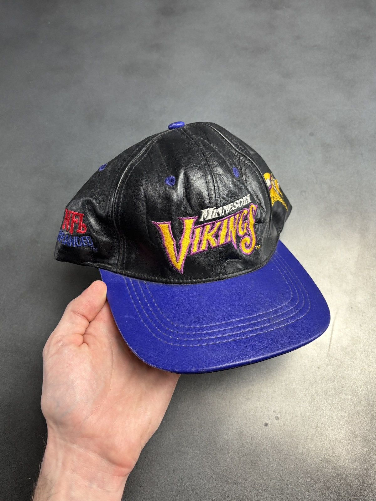 Leather × Vintage 1990s Leather Hat Vintage Minnesota Vikings NFL Snapback 90s Size ONE SIZE - 14 Thumbnail