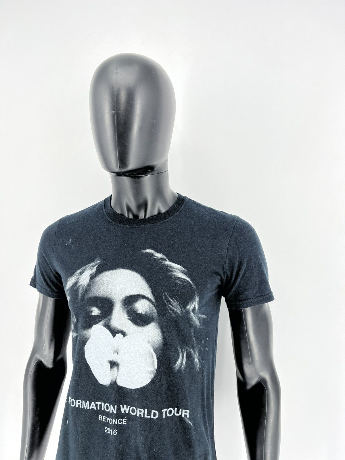 Band Tees × Beyonce Beyonce Formation 2016 World Tour Official T Shirt Adult S Size US S / EU 44-46 / 1 - 4 Thumbnail