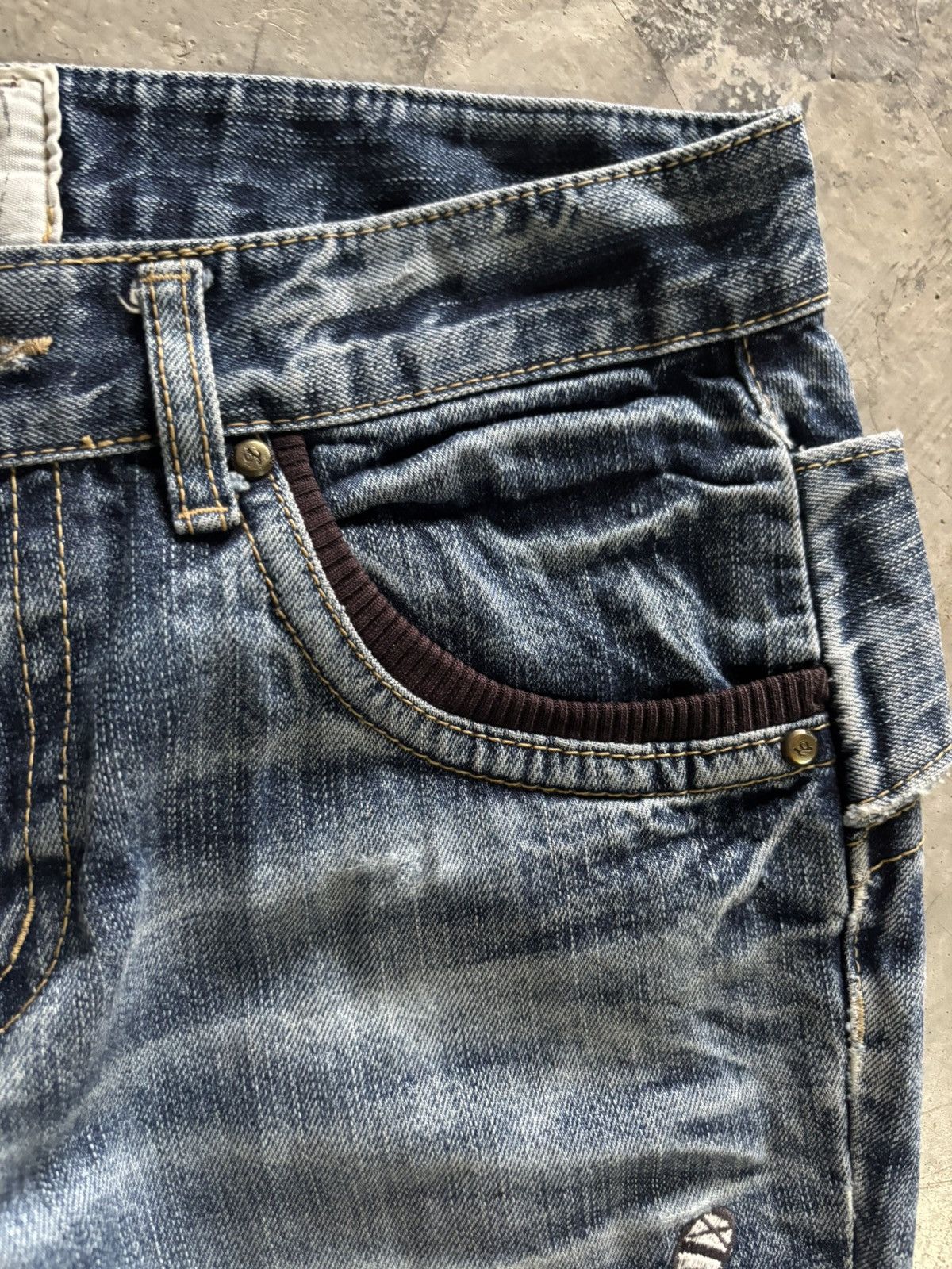 Japanese Brand LOLITA RARE YOSHITOMO NARA ANGRY PRINCESS DISTRESSED DENIM Size US 31 - 11 Thumbnail