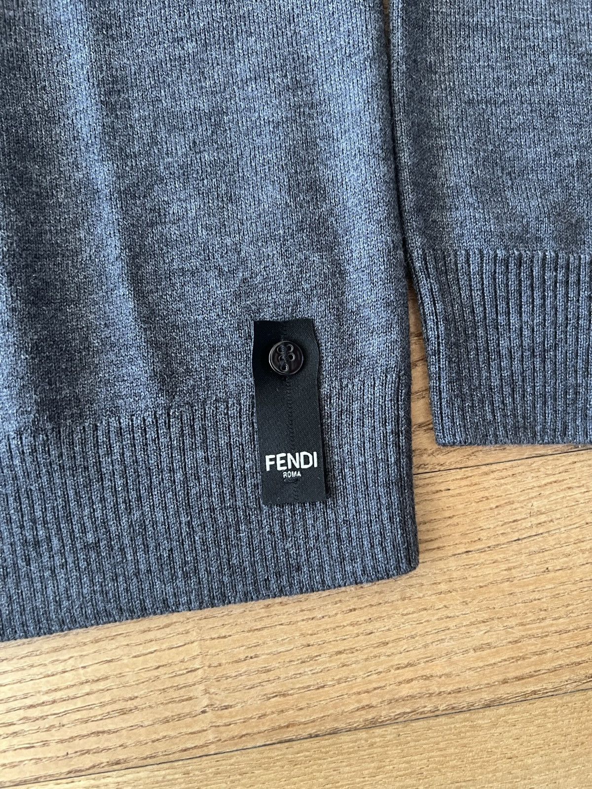 Fendi Fendi longlseeve Size US S / EU 44-46 / 1 - 4 Thumbnail