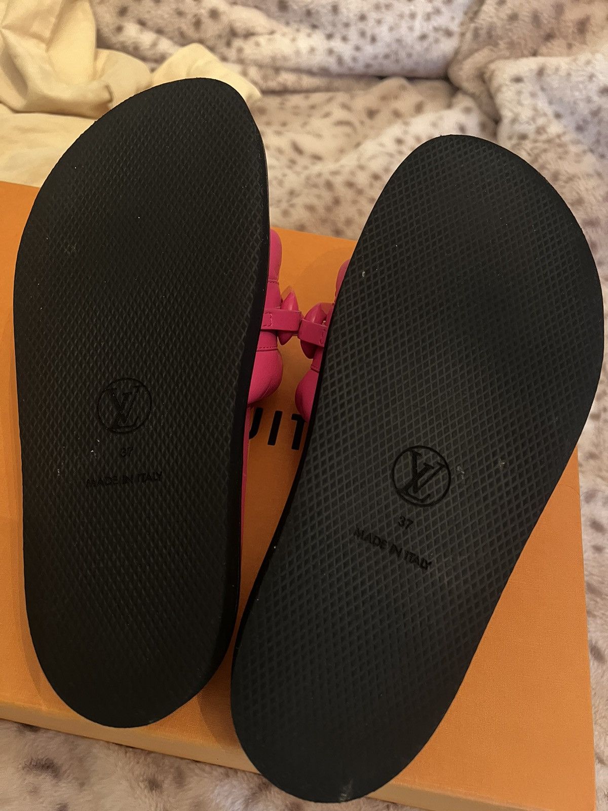 Louis Vuitton Louis Vuitton Bom Dia leather sandal Size US 7 / IT 37 - 2 Thumbnail