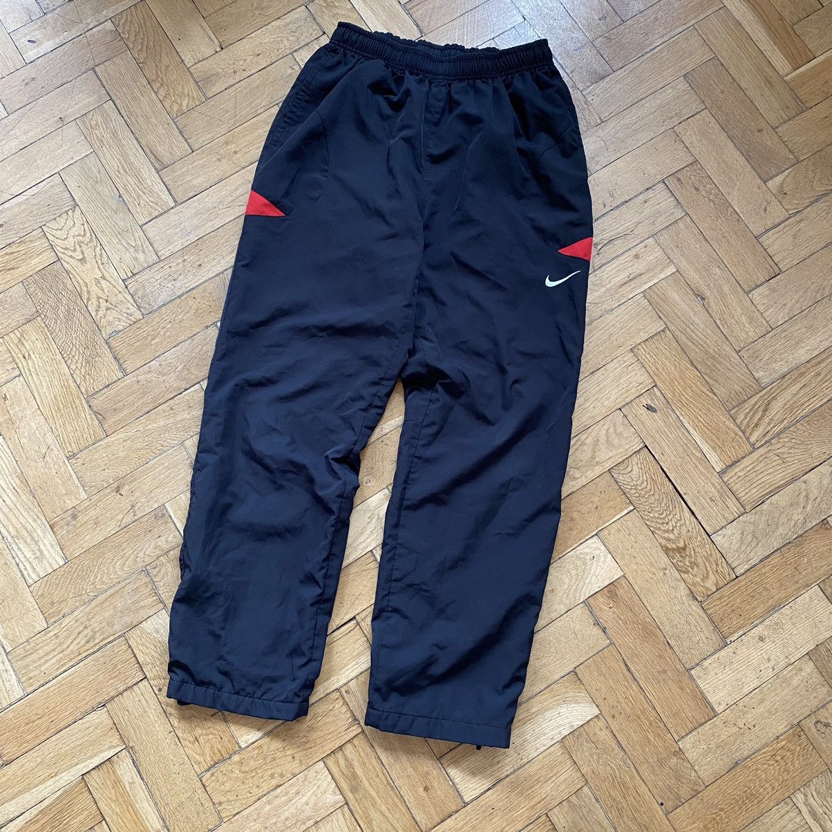 Vintage Vintage Nike Nylon Pants Track 90s Swoosh Striped Drill Y2K Size US 34 / EU 50 - 1 Thumbnail
