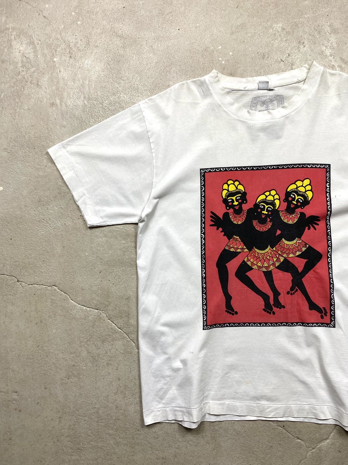 Vintage Vintage 90’s Abstract Art Bali T Shirt Surf Style Sexy Girls Size US L / EU 52-54 / 3 - 2 Thumbnail