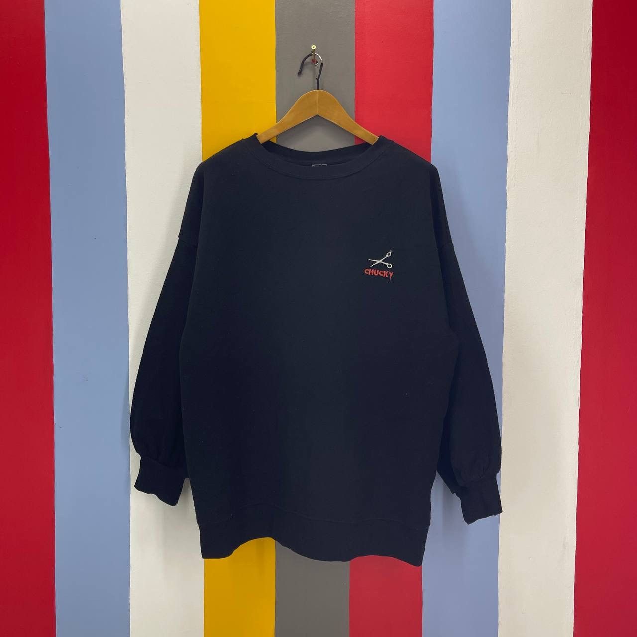 Universal Studios Snitches Get Stitches CHUCKY 4L Sweatshirt #2628/26 Size US XXL / EU 58 / 5 - 4 Thumbnail