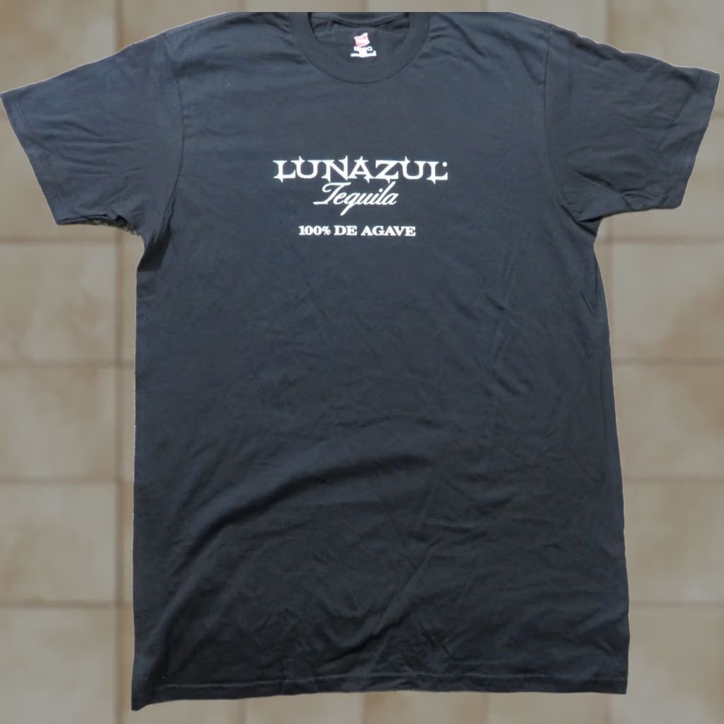 Hanes LUNAZUL Tequila 100% De Agave Sacrifice Nothing Black Drinking Bar T-Shirt Men L Black Snoopy Hanes USA Holiday Retro Sports Bar Shirt Size US L / EU 52-54 / 3 - 1 Thumbnail