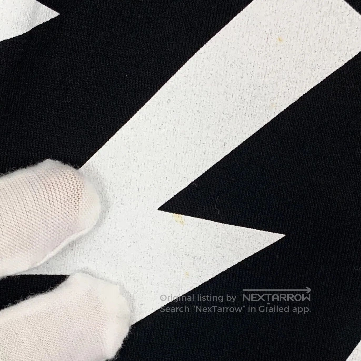 Neil Barrett Neil Barrett Black cotton round neck short-sleeved T-shirt Size US M / EU 48-50 / 2 - 8 Thumbnail