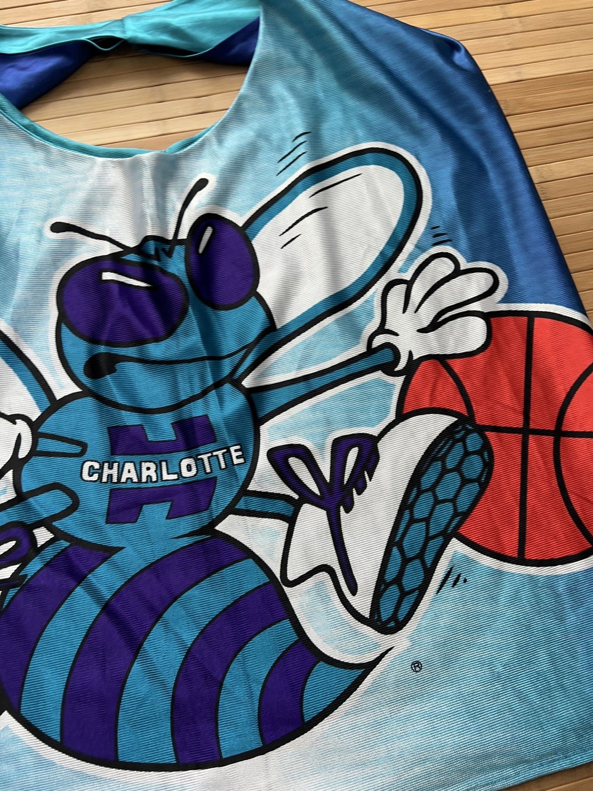 NBA 90s Charlotte Hornets Reversible Jersey Size US XL / EU 56 / 4 - 8 Thumbnail