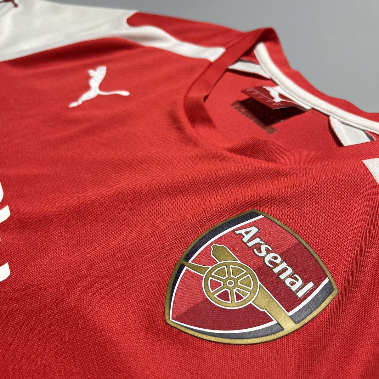 Puma ARSENAL PUMA 2014/2015 FOOTBALL SOCCER HOME JERSEY #11 OZIL Size US S / EU 44-46 / 1 - 5 Thumbnail