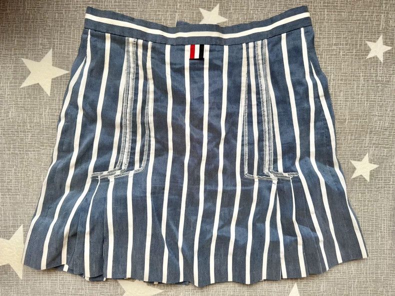 Thom Browne Thom Browne A pleated half skirt Size 25" / US 0 / IT 36 - 5 Thumbnail