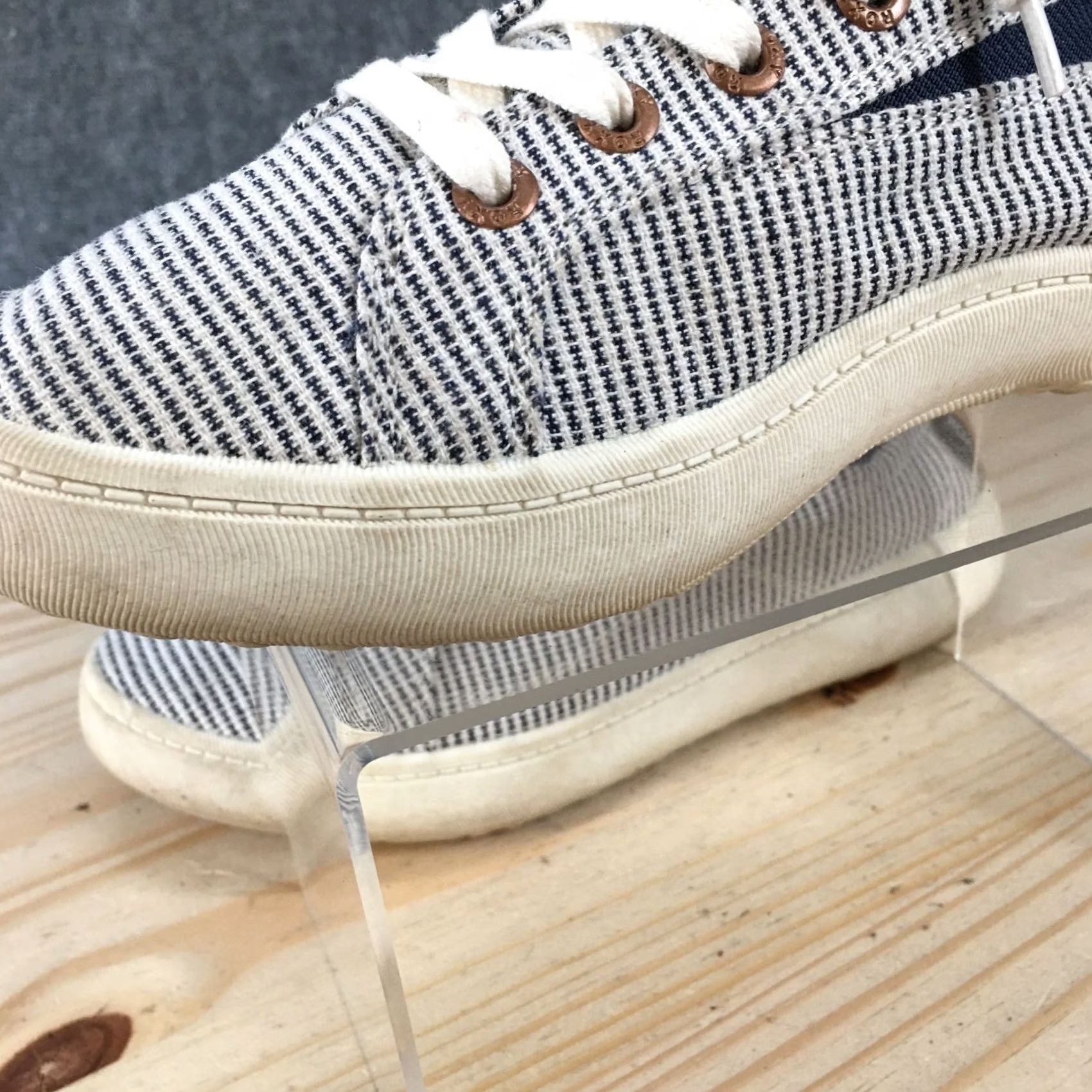 Vintage Roxy Shoes Womens 6.5 Crews Court Sneakers Blue Striped Lace Up Low Top Casual Shirt Shoe Womens Casual Sneakers Size M / US 6-8 / IT 42-44 - 6 Thumbnail
