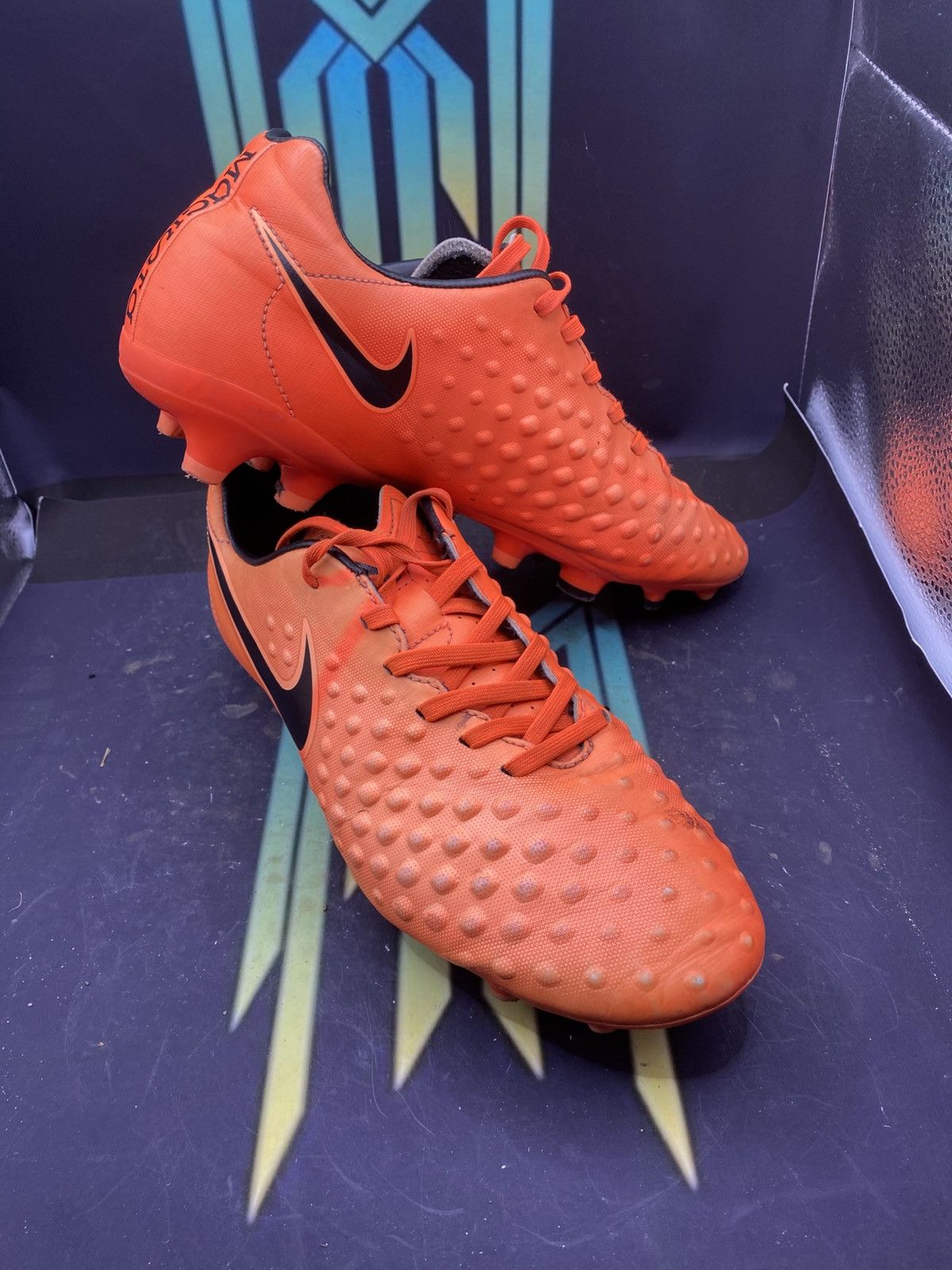Nike Nike magistas Size US 7 / EU 40 - 1 Thumbnail
