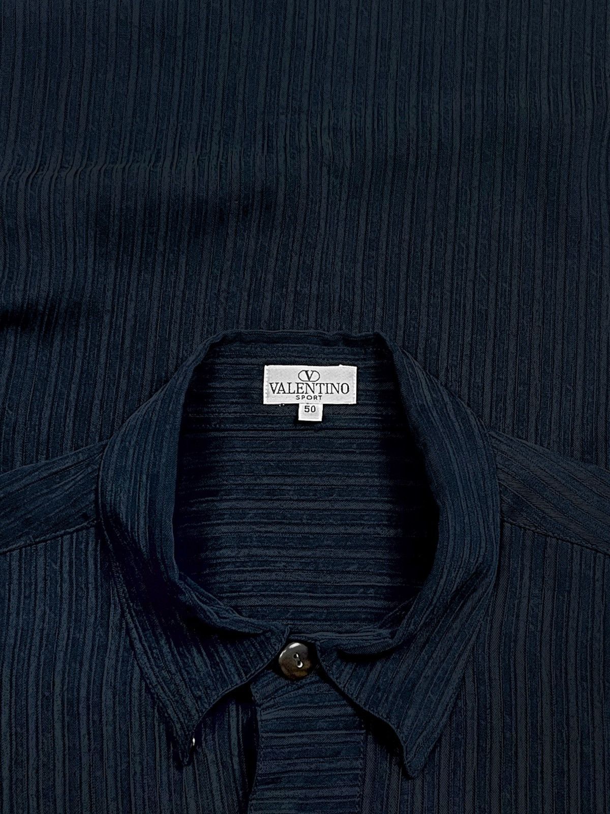 Valentino Valentino Plisse Texture Vintage Button Down Size US XL / EU 56 / 4 - 6 Thumbnail