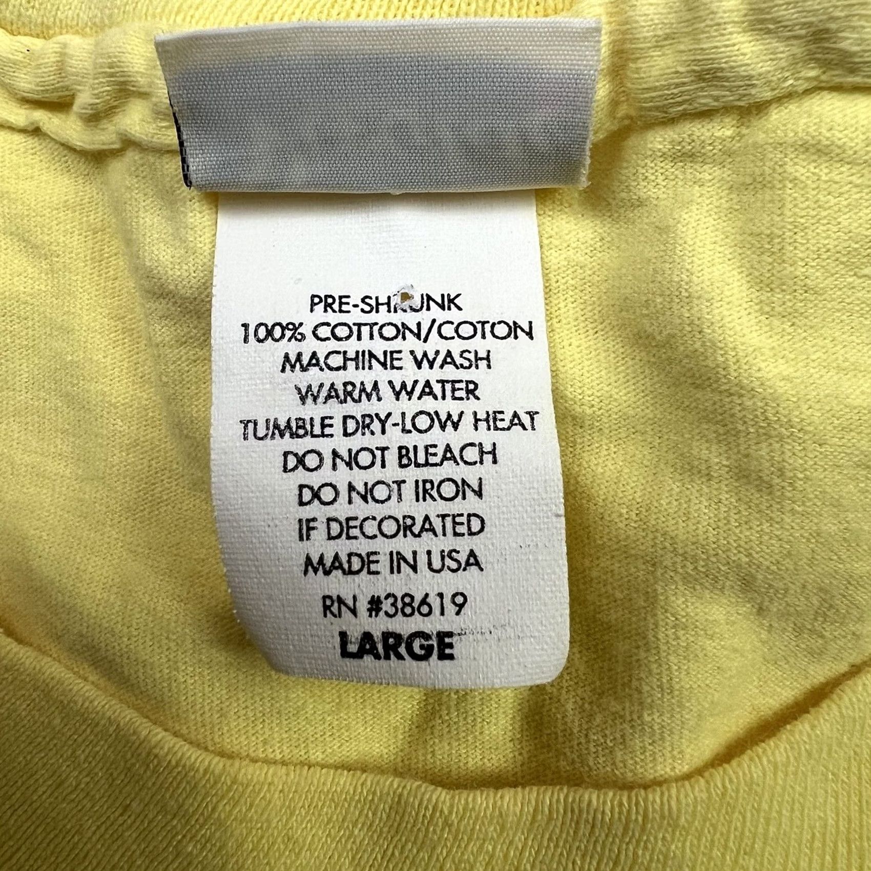 Vintage VINTAGE Vivaldi T-Shirt Yellow 100% Cotton Single Stitch Large Mens 90s 80s Vintage Shirt Short Sleeve Crew Neck USA Made Size US L / EU 52-54 / 3 - 6 Thumbnail