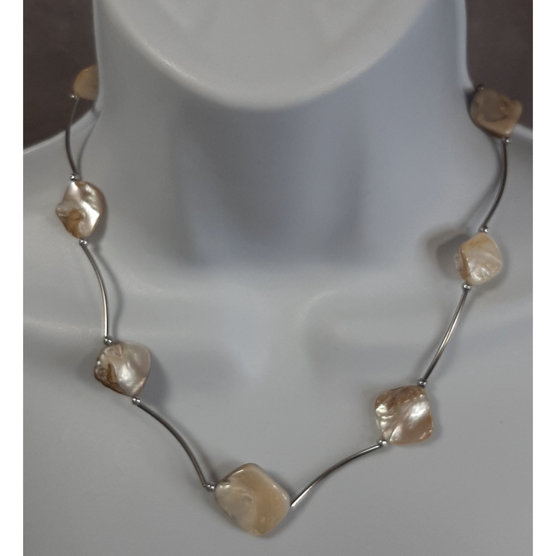 Handmade Mermaidcore Natural Iridescent Shell Bead Necklace With Silv Size ONE SIZE - 1 Thumbnail