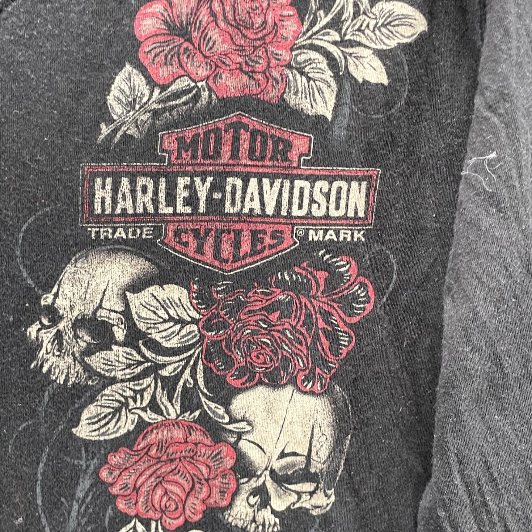 Harley Davidson VINTAGE Harley-Davidson T-Shirt Women's Medium Y2k Biker Rocker Gothic Moto Skull Roses Size M / US 6-8 / IT 42-44 - 3 Thumbnail