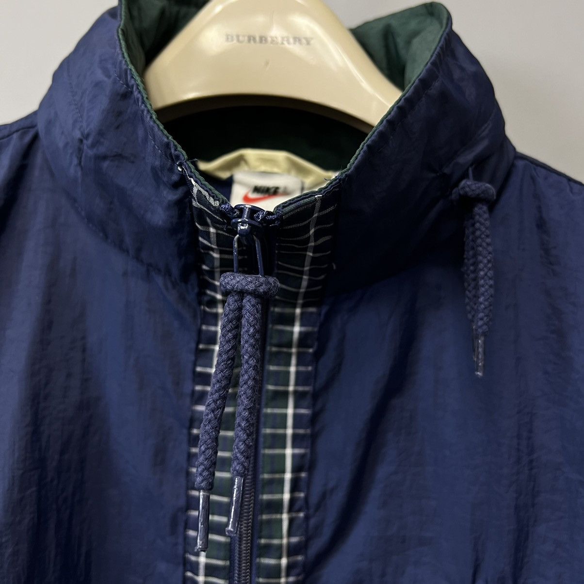 Nike Vintage Nike Windbreaker 90's Jacket Nylon Size M Y2k Size US M / EU 48-50 / 2 - 12 Thumbnail