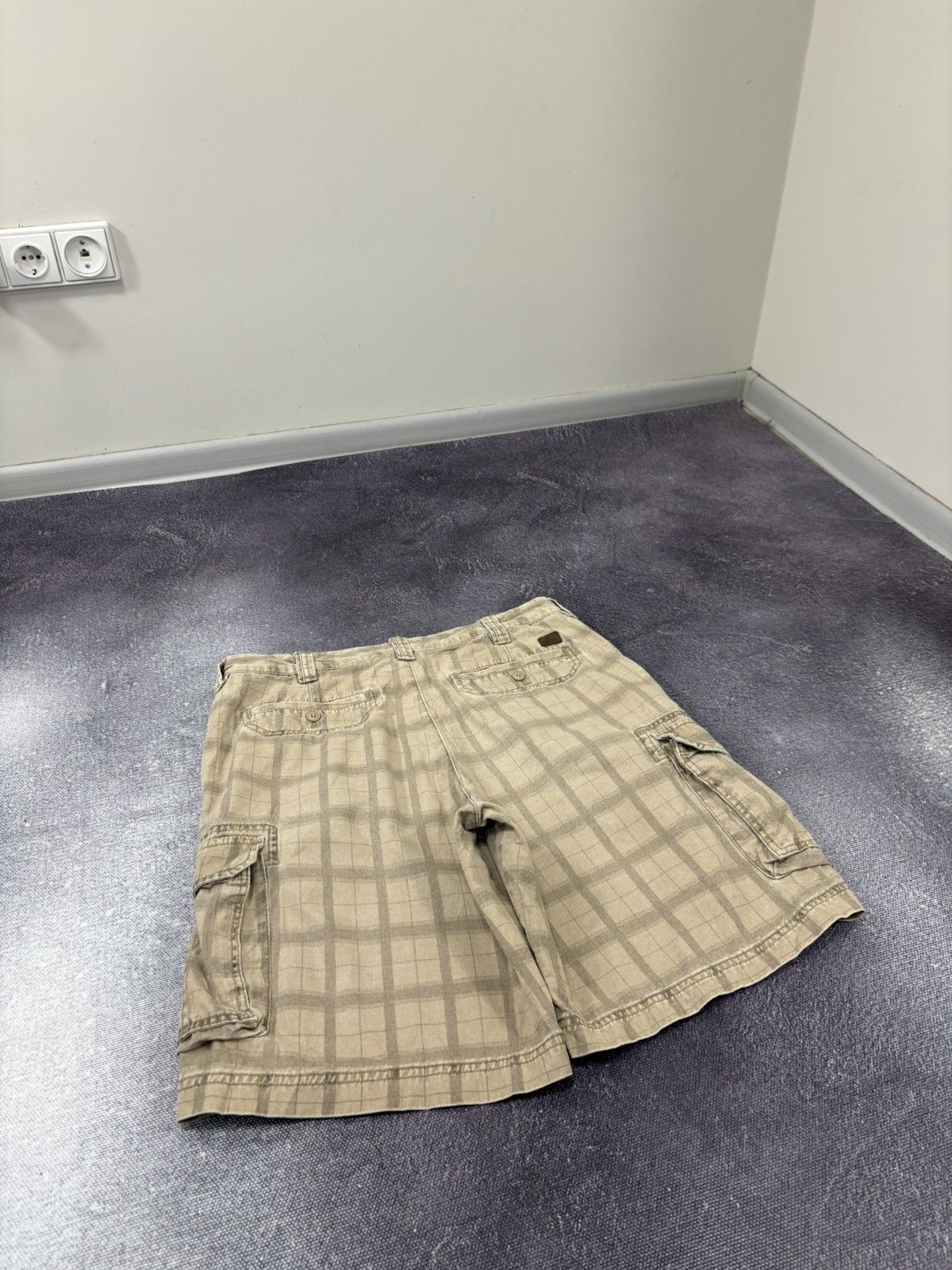 Izod Vintage IZOD Wide-Leg Men’s Utility Hype Baggy Cargo Shorts Size US 34 / EU 50 - 11 Thumbnail