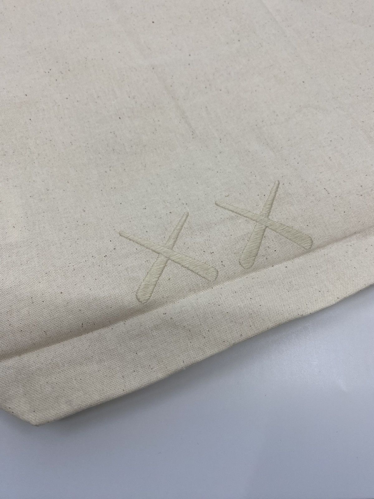 Kaws × Uniqlo Uniqlo Kaws Tote Bag Size ONE SIZE - 4 Thumbnail
